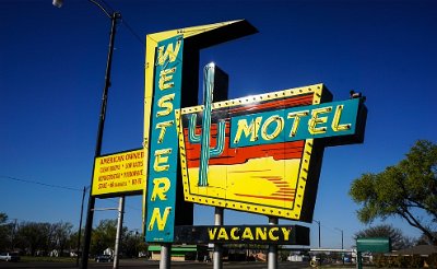 201x Sayre - Western Motel by Rhys Martin