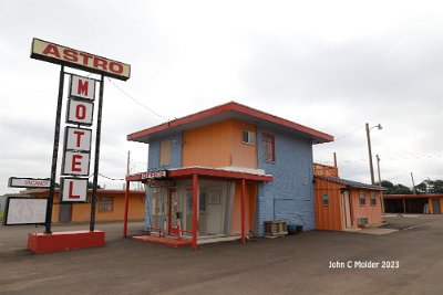 2023-07-10 Amarillo - Astro Motel by John Molder