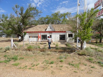 2011 Longhorn motel (10)