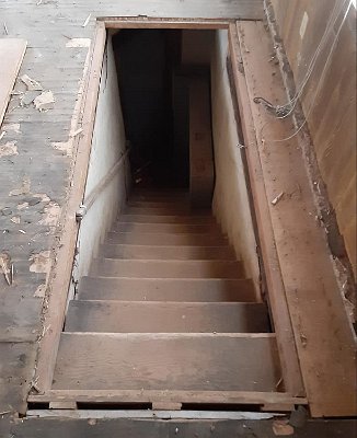 2021-01 Tucumcari - Cactus Lodge 16 - Basement under the office floor