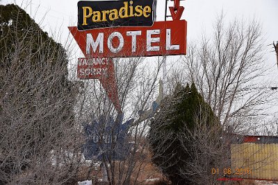 2016-01-08 Paradise motel