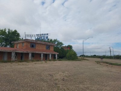 2017-08 Tucumcari Paradise motel 5