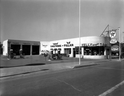 19xx Vance Carothers and H.L. Mauldin opened their new gas station at 320 East Central Avenue (Route 66) in Albuquerque - 1938