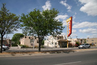 2008-05 ABQ - Aztec Motel 2