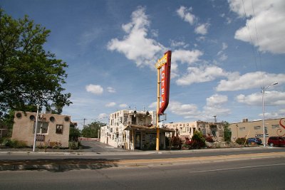 2008-05 ABQ - Aztec Motel 3