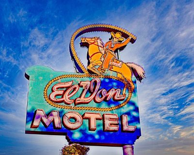 2022-05 ABQ - El Don motel by Donald Sloan