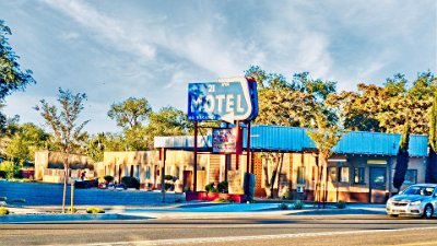 2022-05 ABQ - 21 motel by Donald Sloan