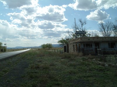 2005-05-15 Cubero - Mnt Taylor motel (2)