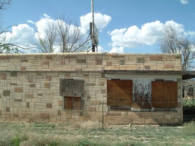 2005-05-15 Cubero - Mnt Taylor motel (3)