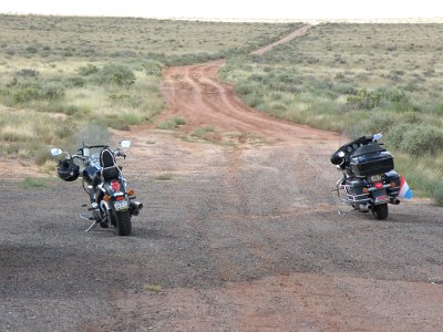 2013-09 Road to Painted Deseert Trading Post (2)