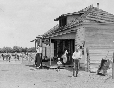 Robert Alton and his general store at Adamana, Arizona around 1923