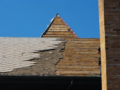 2020-06-09 Holbrook - new roof on the courthouse (1)