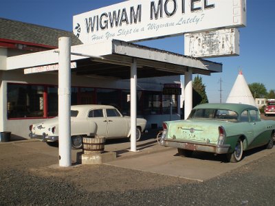 2009-05 Wigwam hotel (8)