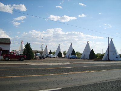 2011-07 Wigwam hotel (1)