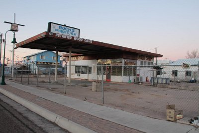 2022-04 Holbrook - Indian rock shop (now closed) by John Gerald Jimenez