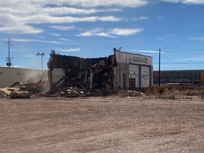 2024-01-15 Holbrook - Muffler shop by Bill Parker