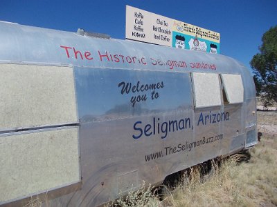 2013-06-25 Seligman - Airstream on east end of town (6)