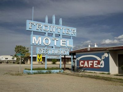 201x Truton - Frontier motel (6)