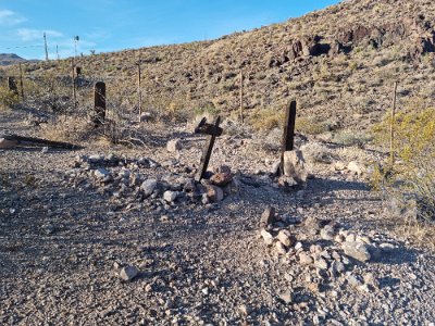 2022-07-19 Oatman cemetery (11)