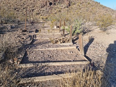 2022-07-19 Oatman cemetery (2)