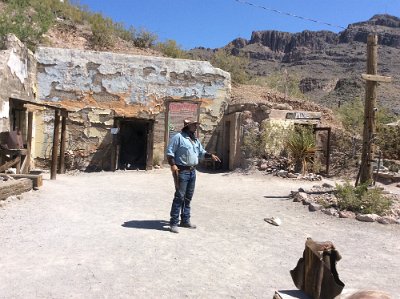 2015-04-17 Oatman (21)