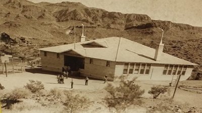 1950s Oatman public school