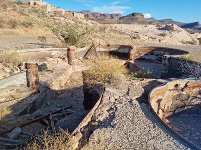 2022-07-18 Oatman - Swimming pool (4)