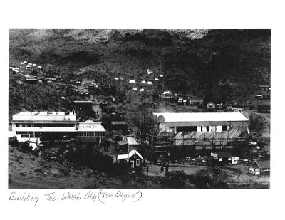 1915 Oatman - Walsh building being built