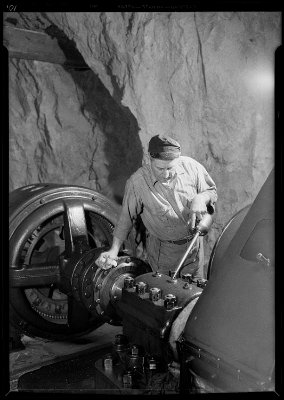 Tom Reed Mine, Oatman, AZ, 1932 [image 10] Photograph of man using mining equipment, Oatman, AZ, 1932.