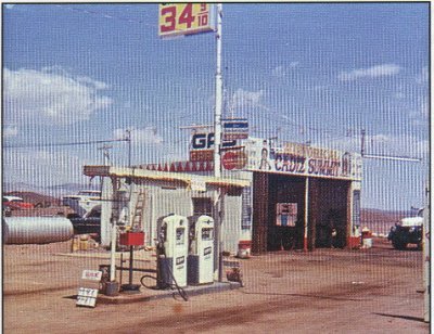 1969-09 Cadiz Summit - petrol station operated by Dick and Nadine Cruse