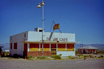 2000 Ludlow Cafe