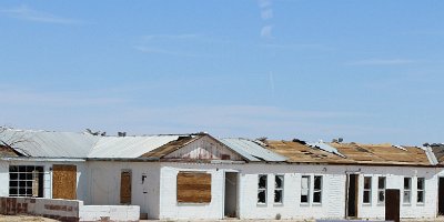 2010 Newberry Springs - Henning motel by Clyde Seel (4)