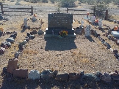 2019-05-16 Daggett Pioneer Cemetery (8) ALCSIIF5­b� Î����¦£��{ÿÿrëÿÿ²ªÿÿ.¿� ÿÿþ ��Ð ÿÿ1Ò����!Y�� ^��êX��ê]��I`���ÿ¬è]íX...
