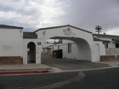 2009 Victorville Green Spot motel (2)