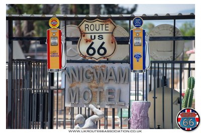 2023-09 Wigwam motel by UK Route66 association (3)