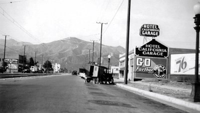 1936 Glendale - Hotel California garage