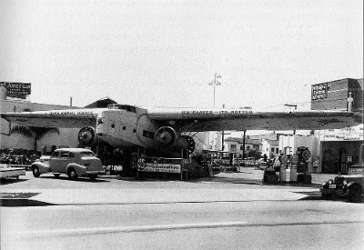 1934 Los Angeles - Airplane petrol station