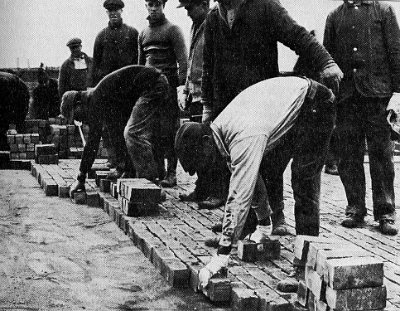 1917 paving the road